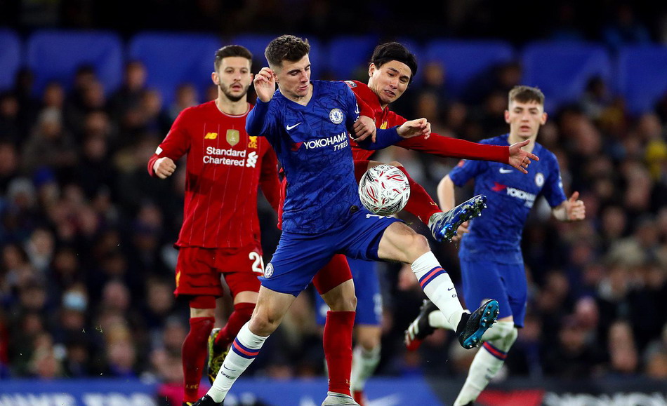 法尔克：巴萨确实对凯恩感兴趣，但很难承担其解约金+年薪