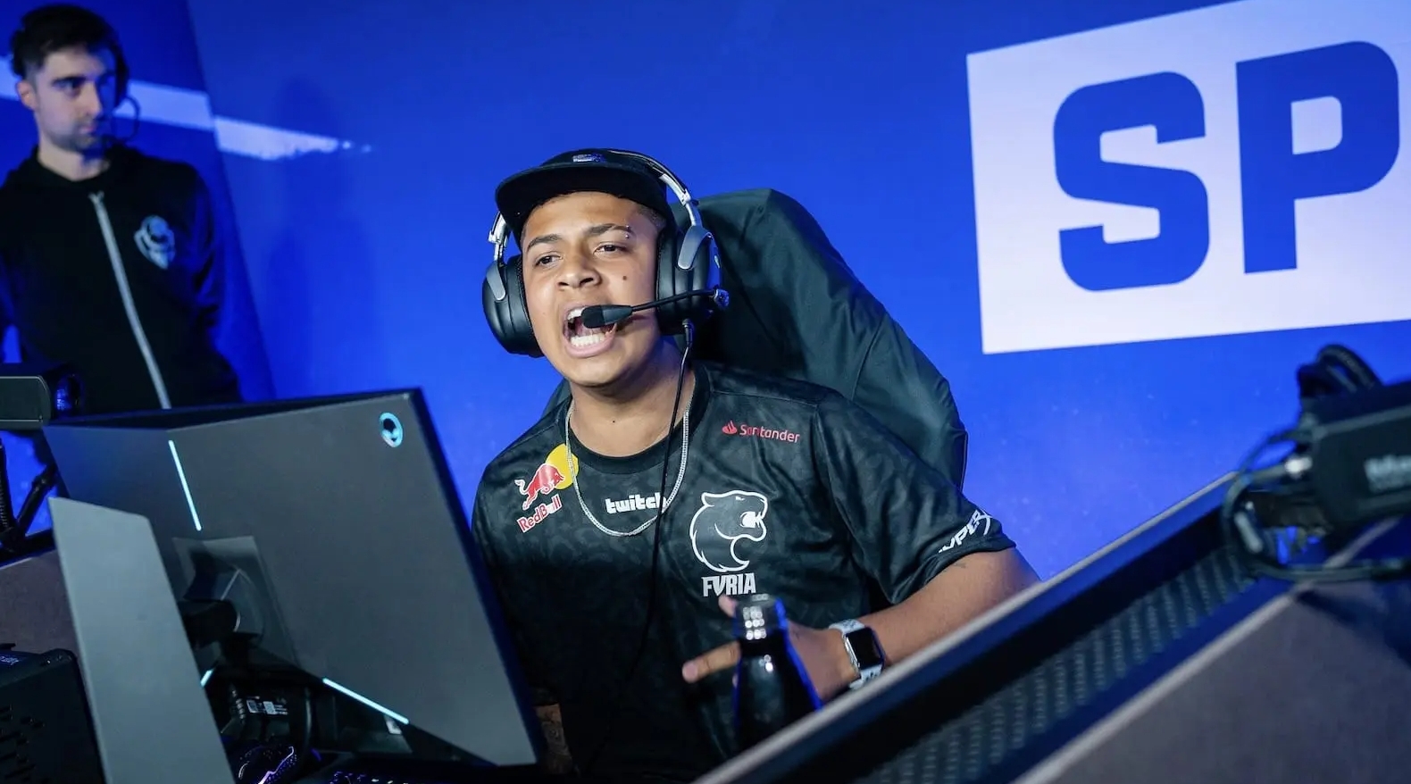 将对手逐一 将对手逐一