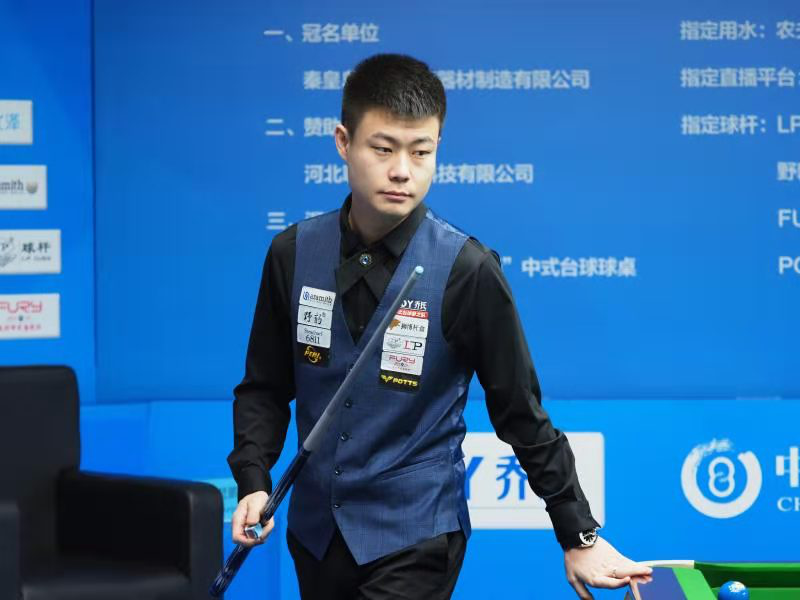 限制雄鹿的 限制雄鹿的