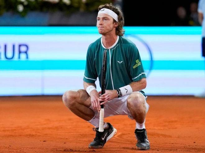 的優勢贏得 的優勢贏得