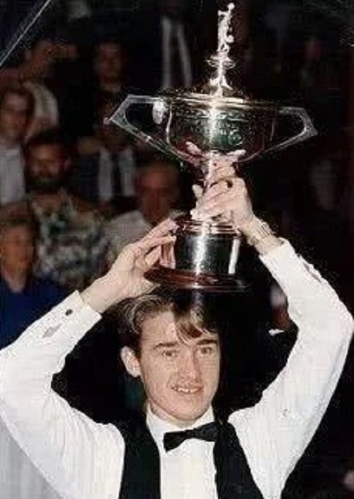 平负，西班牙队史客战荷兰至今仍未能取胜.