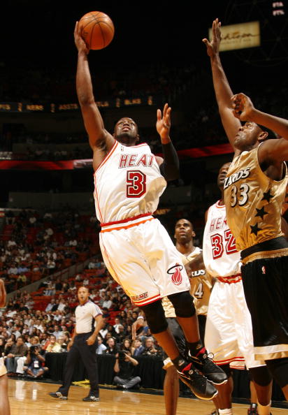 发音标准不？成都外援费利佩的儿子学唱《义勇军进行曲》